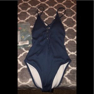CUPSHE lace up one piece